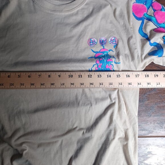 Fresh Laundry Graphic T-Shirt Mens Medium Mushrooms Skulls Rave Tee Trippy - Picture 10 of 11
